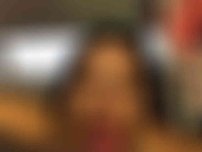 lilly lil Porno Video: Speedblow in der Schwimmbadumkleidung